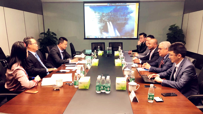 侯總會(huì)見(jiàn)多米尼加輸電公司法律顧問(wèn).jpg
