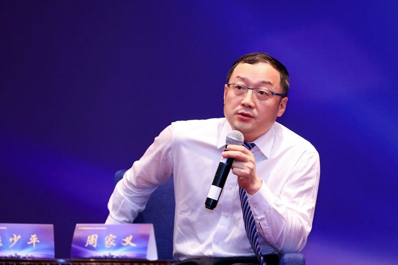 周家義副總經(jīng)理演講.JPG