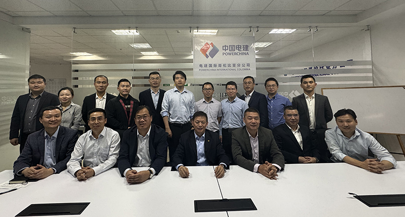 成員企業(yè)座談會(huì)合影.jpg