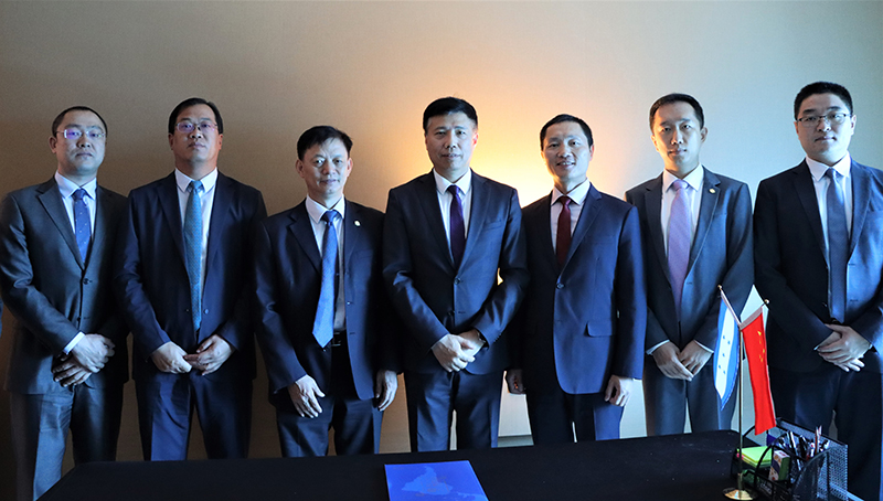 拜會(huì)中國(guó)駐洪都拉斯大使于波.jpg