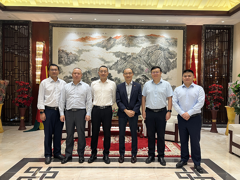 馬總拜會(huì)中國(guó)駐加納大使童德發(fā).jpg